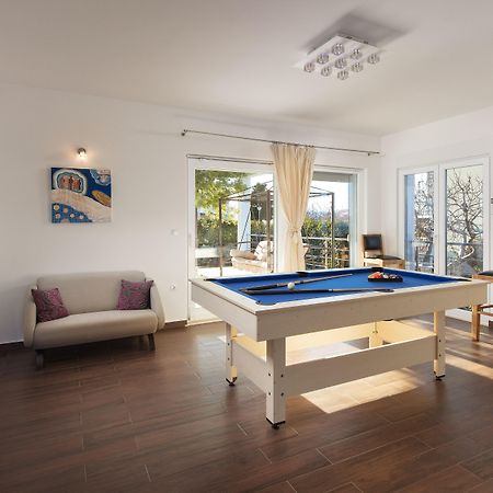Villa Mermaid Your Croatian Haven With Luxury Pool And Scenic Views Podstrana Bagian luar foto