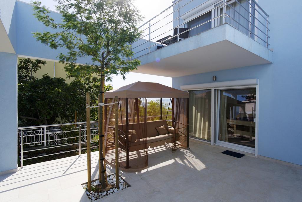 Villa Mermaid Your Croatian Haven With Luxury Pool And Scenic Views Podstrana Bagian luar foto
