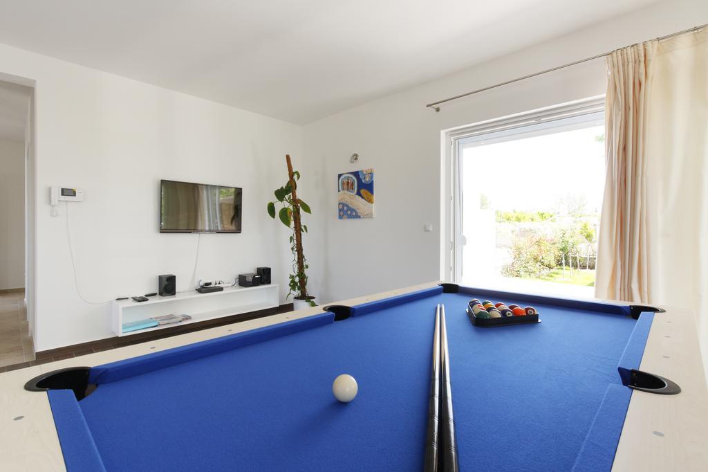 Villa Mermaid Your Croatian Haven With Luxury Pool And Scenic Views Podstrana Ruang foto